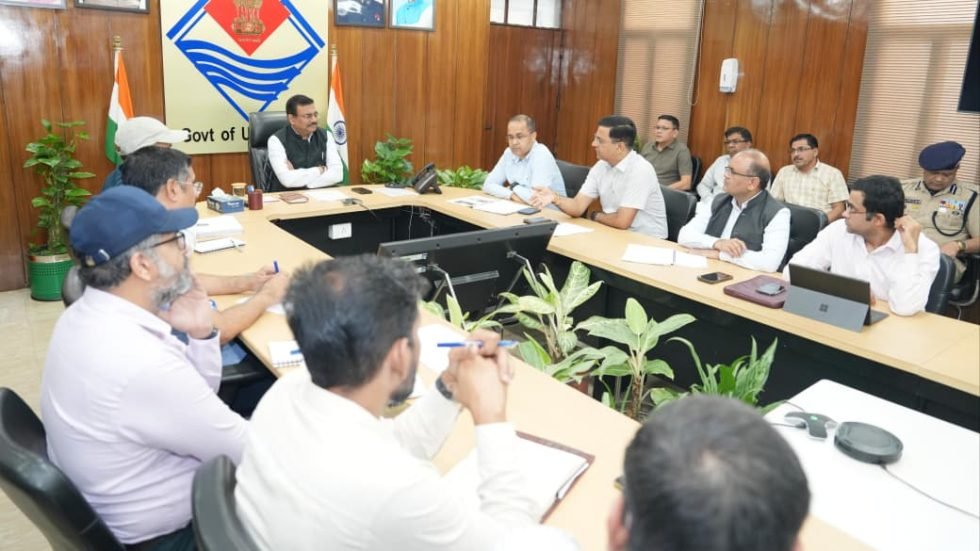 मुख्य सचिव ने धराली आपदा राहत कार्यों की समीक्षा की