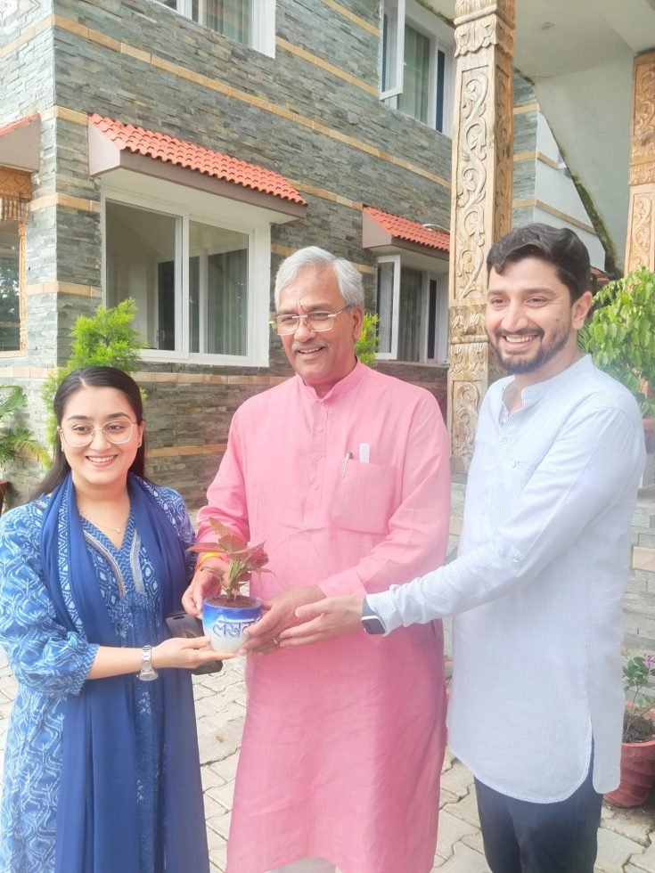 राजनीति- लेखक गांव से बही सियासत की नयी बयार