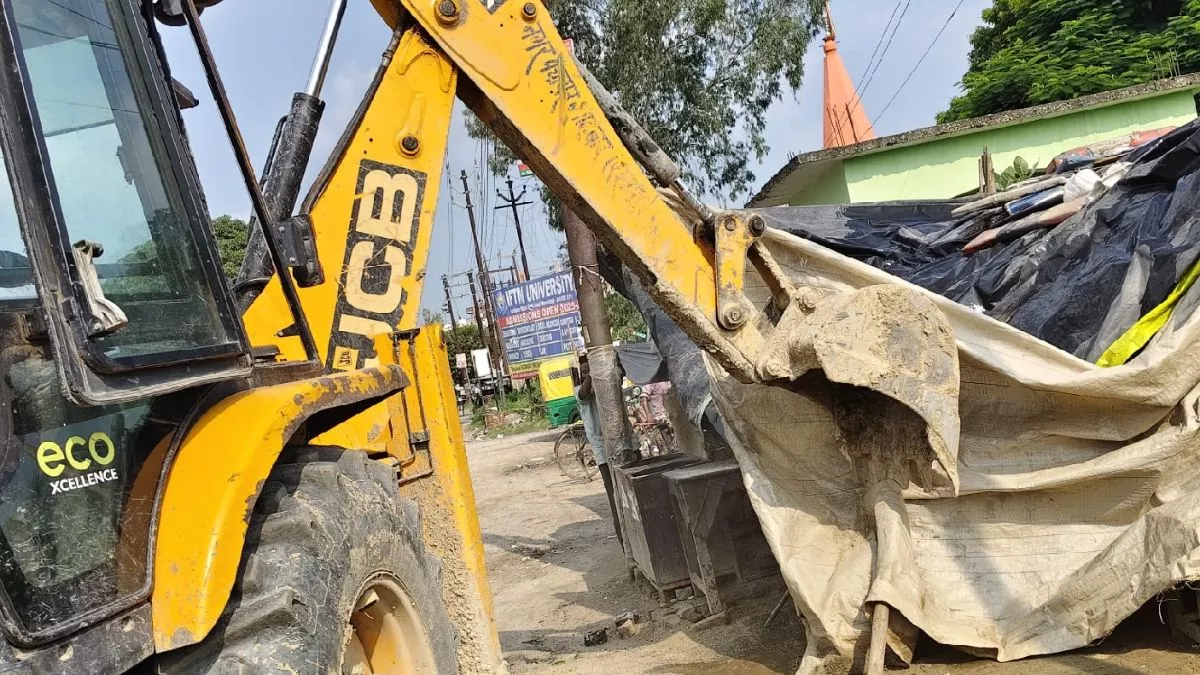 Kashipur News: अल्लीखां में उपद्रव के बाद पुलिस-प्रशासन एक्शन मोड में, अतिक्रमण पर बुलडोजर गरजा !