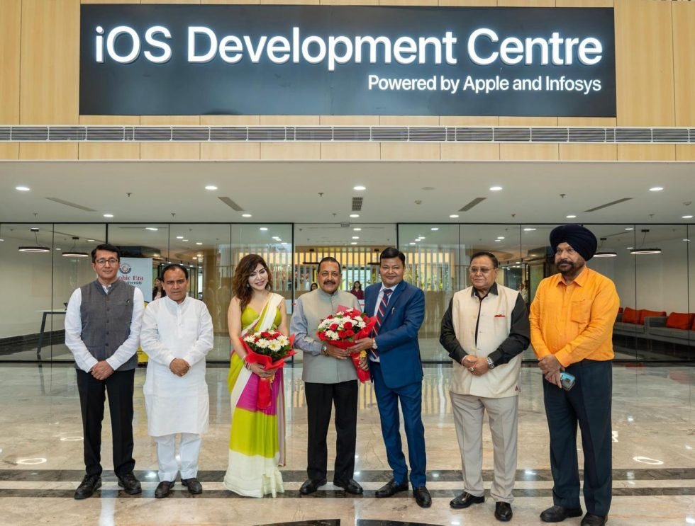 ग्राफिक एरा में आईओएस डेवलपमेंट व एआई एक्सीलेंस सेंटर का उद्घाटन