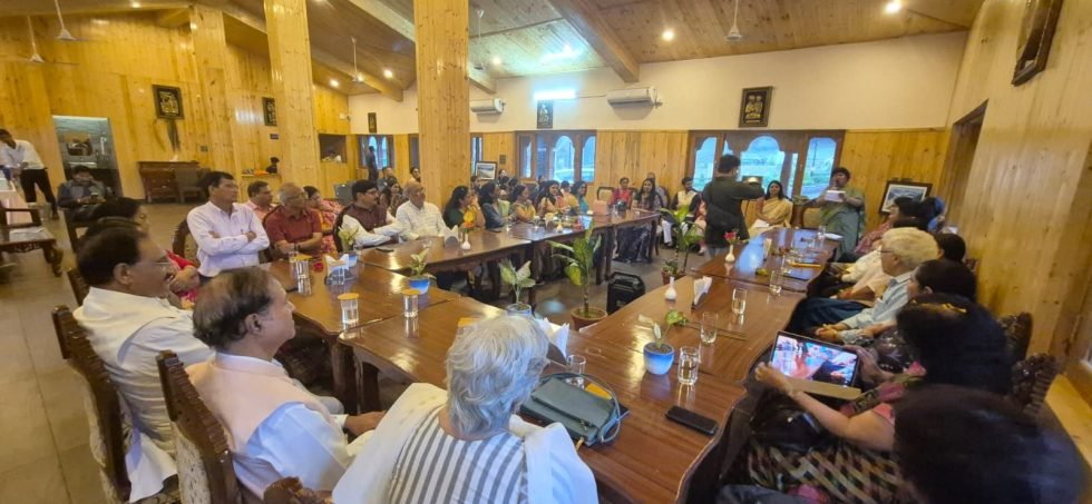 हिंदी दिवस-लेखक गांव में साहित्यकारों का जुटान