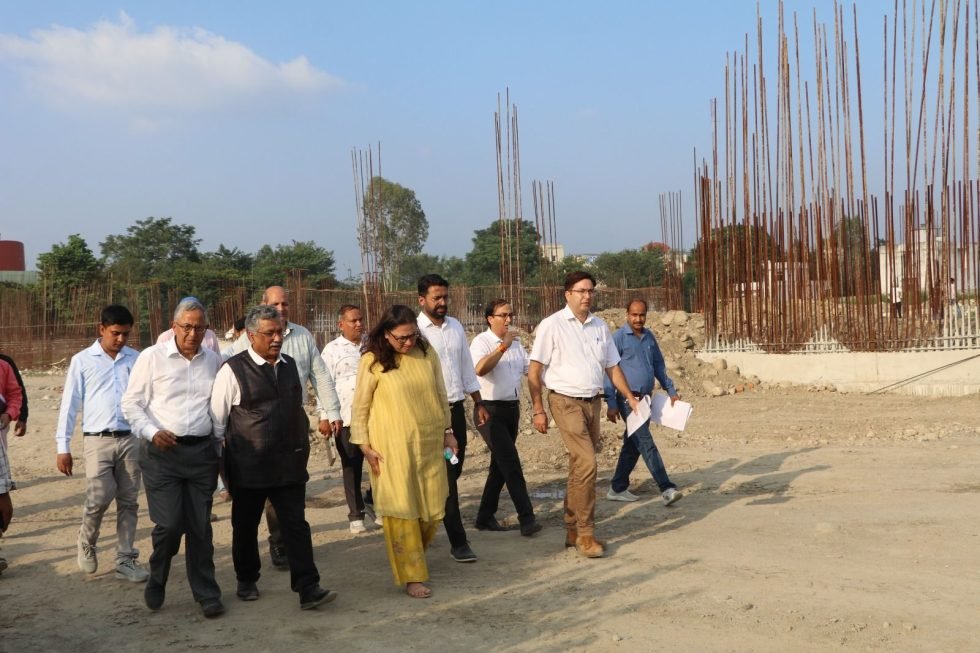 विशेष सचिव ने यूकॉस्ट और प्रस्तावित साइंस सिटी का  निरीक्षण किया