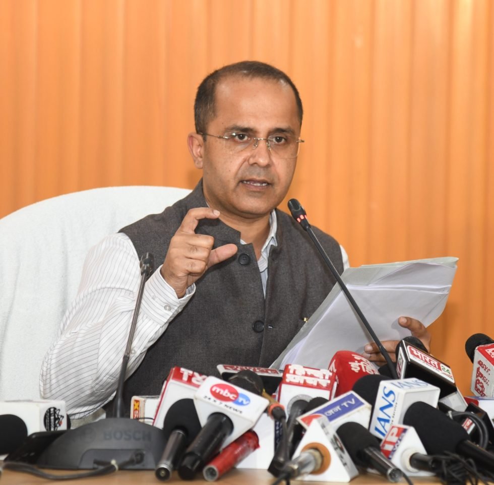 महिला सुपरवाइजर से लेकर स्वास्थ्य कर्मियों तक को मिली राहत