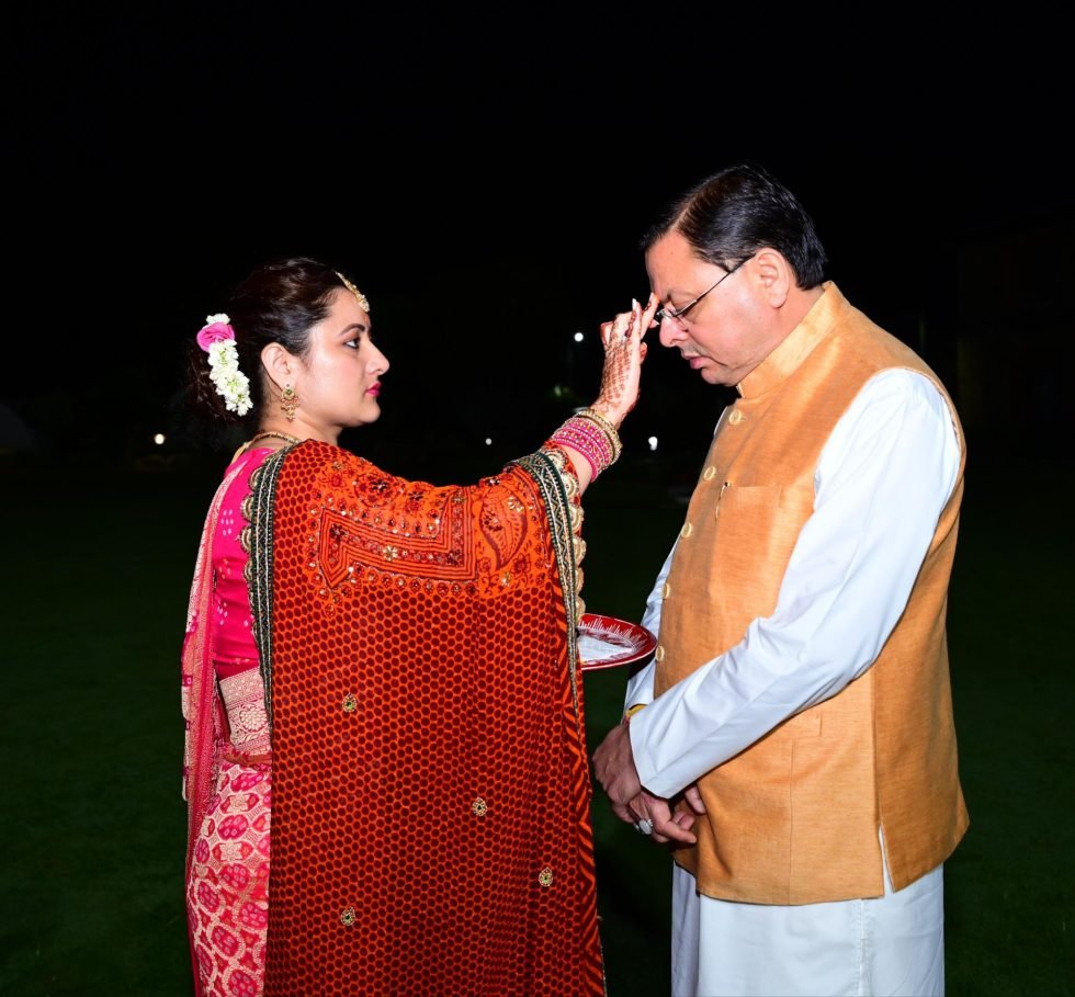 मुख्यमंत्री आवास में मनाया गया करवा चौथ उत्सव