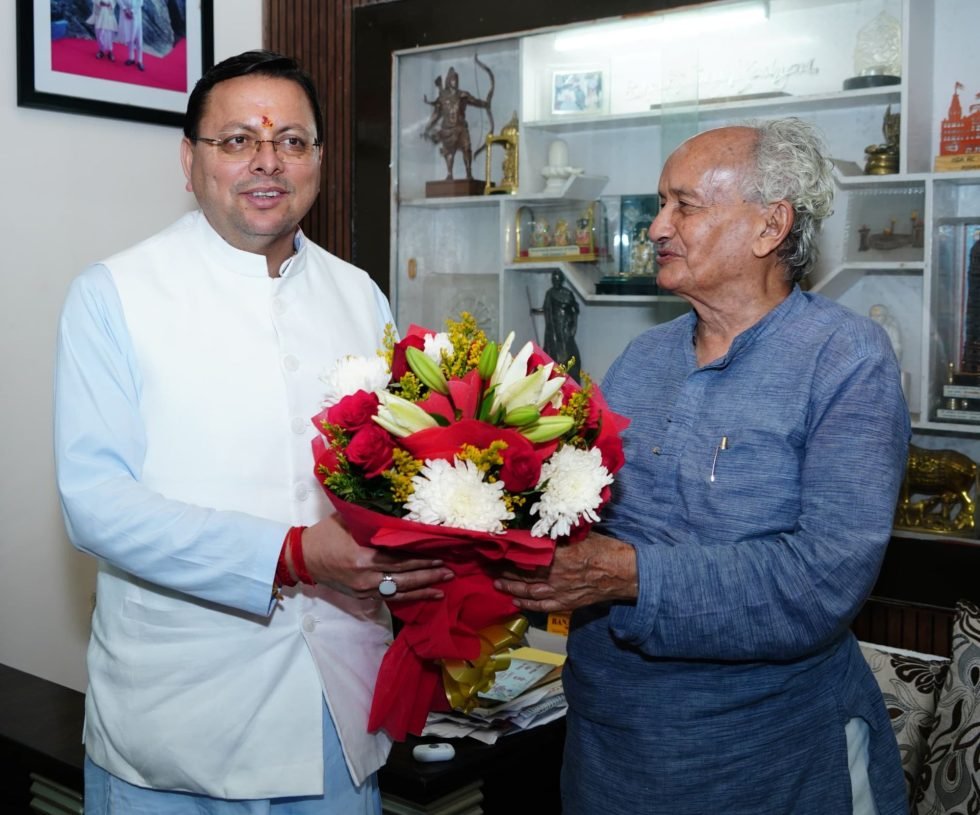 सीएम धामी ने पूर्व मुख्यमंत्रियों को कहा, शुभ दीपावली