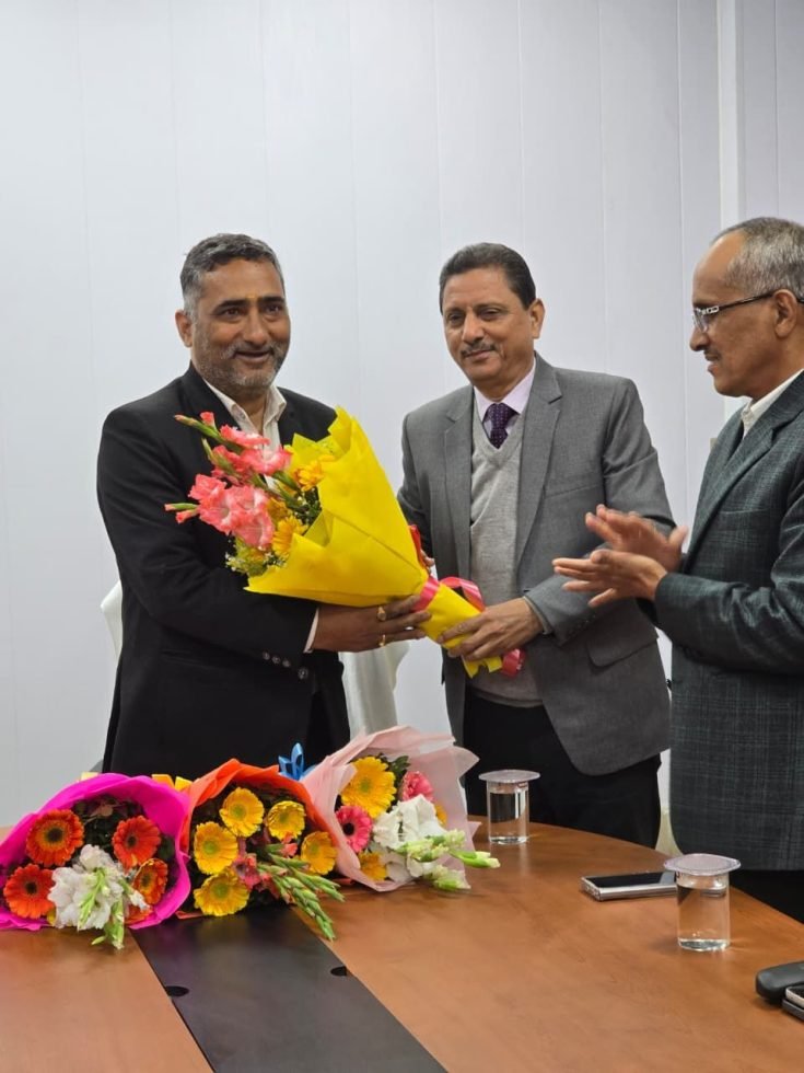 राज्य सूचना आयुक्त योगेश भट्ट ने त्रिवर्षीय कार्यकाल पूरा किया