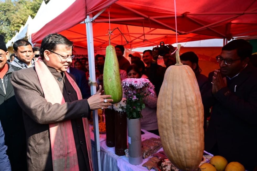 पुस्तकों को अपने जीवन का अभिन्न हिस्सा बनाएं-सीएम धामी