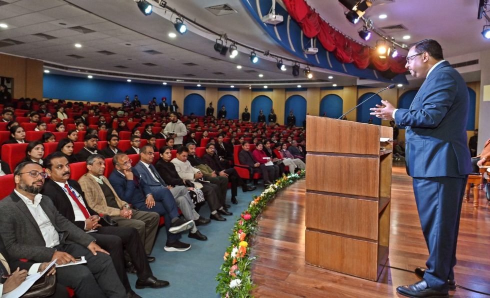 न्यायपालिका की निष्पक्षता बनाए रखना लोकतंत्र की जिम्मेदारी – न्यायमूर्ति भूयान